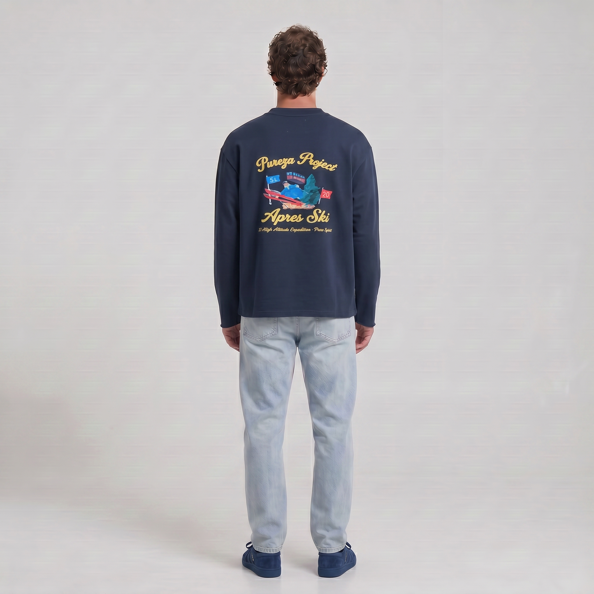 APRES SKI CLUB CREWNECK